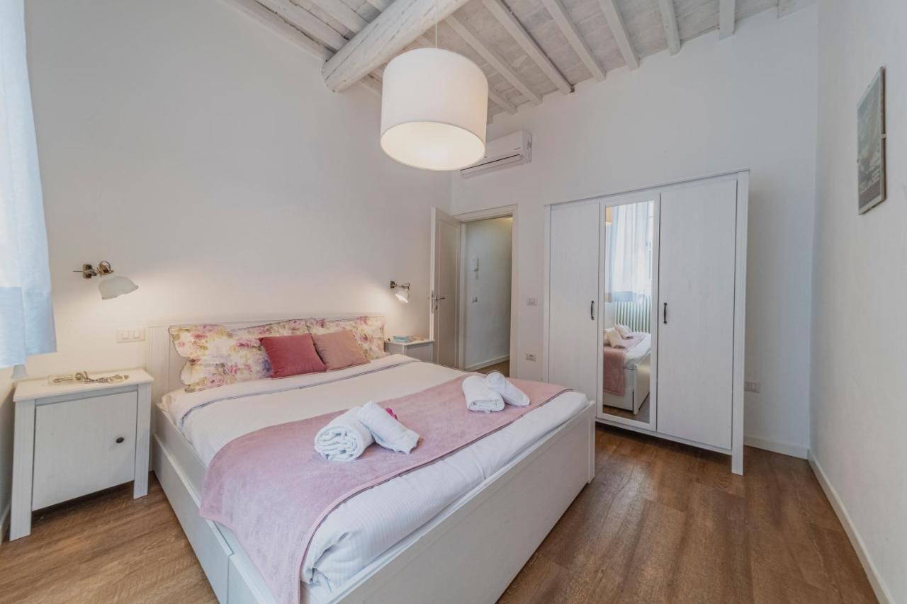 32 Nero - Florence Apartment San Niccolo Exterior photo