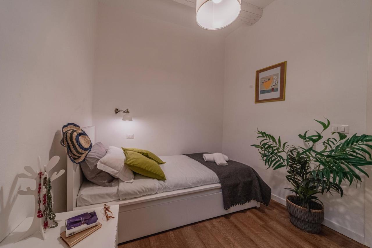 32 Nero - Florence Apartment San Niccolo Exterior photo