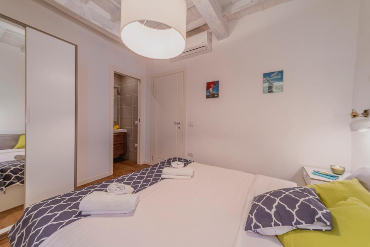 32 Nero - Florence Apartment San Niccolo Exterior photo